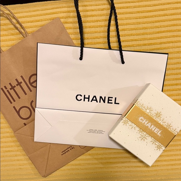 CHANEL Other - CHANEL White and Gold Gift Bag with Branded Box